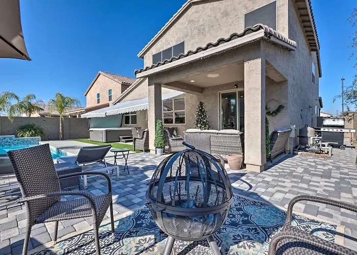 Pool, Hot Tub! San Tan Valley Snowbird Getaway Holiday home *