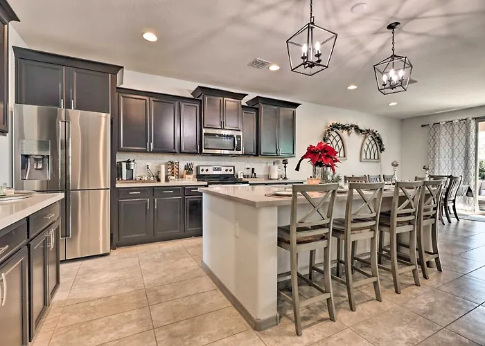 Pool, Hot Tub! San Tan Valley Snowbird Getaway Queen Creek