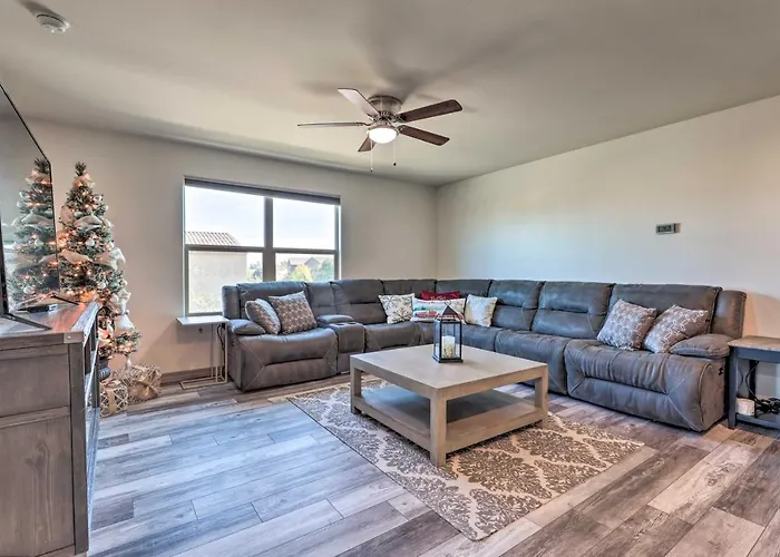 Pool, Hot Tub! San Tan Valley Snowbird Getaway Holiday home