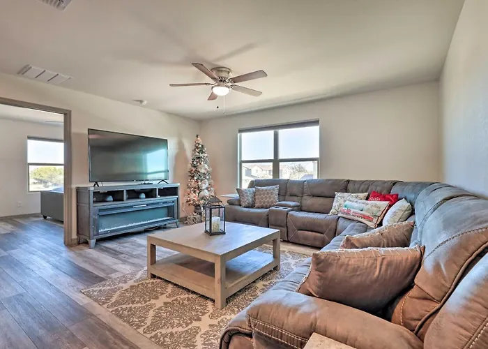 Pool, Hot Tub! San Tan Valley Snowbird Getaway * Queen Creek