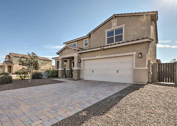 Holiday home Pool, Hot Tub! San Tan Valley Snowbird Getaway *