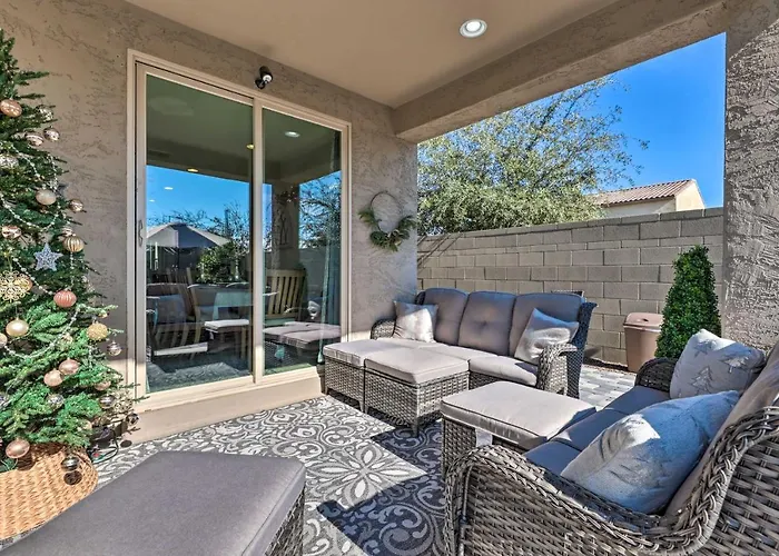 Pool, Hot Tub! San Tan Valley Snowbird Getaway Holiday home
