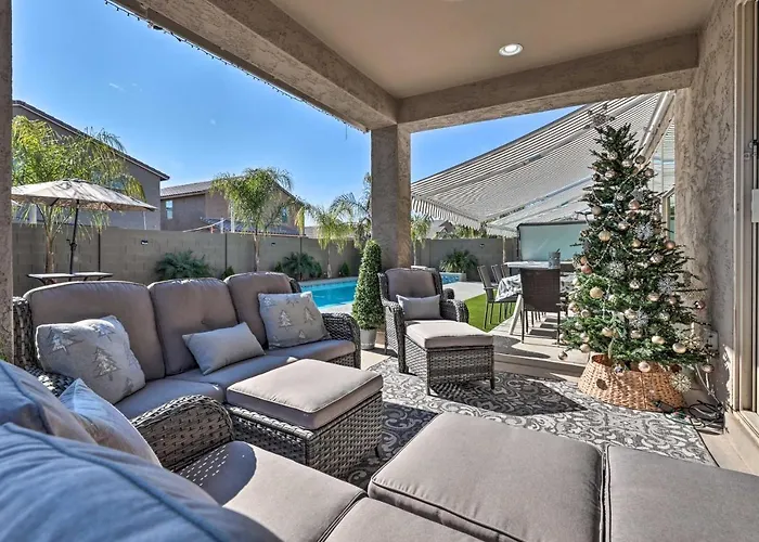 Holiday home Pool, Hot Tub! San Tan Valley Snowbird Getaway *